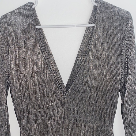 ASTR Kenzie Silver Metallic Romper - Picture 9 of 10